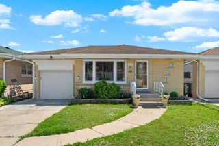 7625 W Strong Street, Harwood Heights, IL 60706