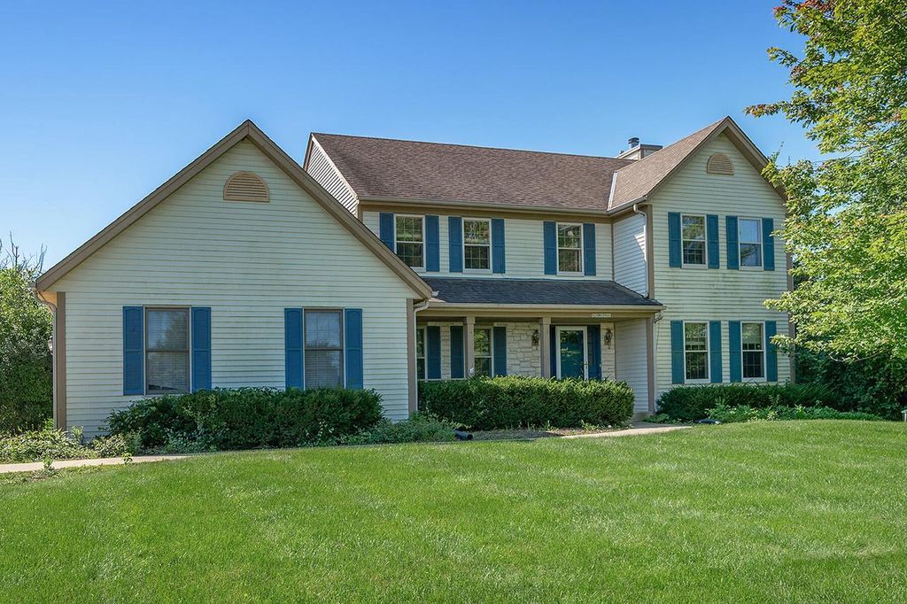 S29W30961 Wild Berry LANE, Waukesha, WI 53188