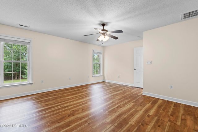 210 Egret Point Drive, Sneads Ferry, NC 28460