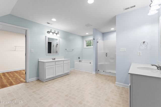 210 Egret Point Drive, Sneads Ferry, NC 28460