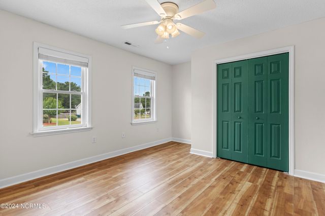 210 Egret Point Drive, Sneads Ferry, NC 28460