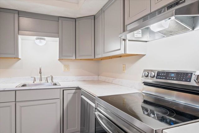 6617 Poplar Woods Cir S Apt 2, Germantown, TN 38138