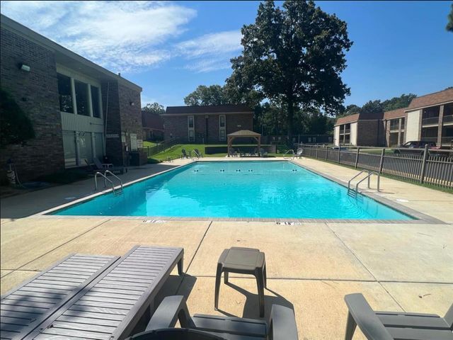 6617 Poplar Woods Cir S Apt 2, Germantown, TN 38138