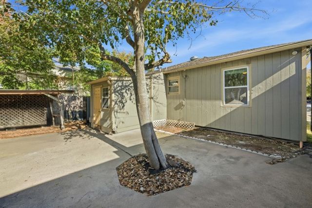 4333 Dinn St, Corpus Christi, TX 78415