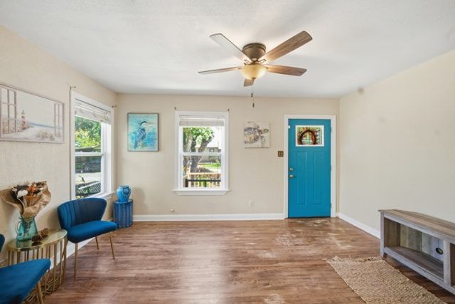 4333 Dinn St, Corpus Christi, TX 78415