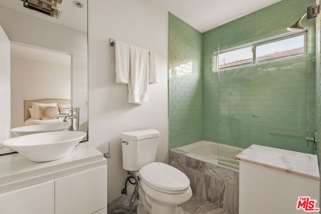 12545 Walsh Avenue, Los Angeles, CA 90066