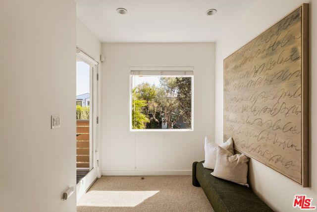 12545 Walsh Avenue, Los Angeles, CA 90066