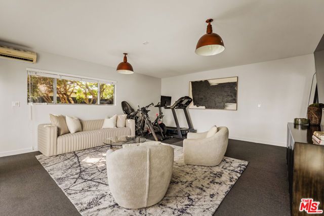 12545 Walsh Avenue, Los Angeles, CA 90066