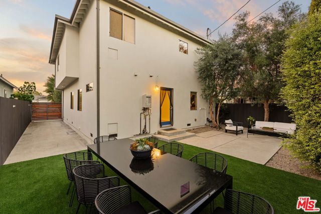12545 Walsh Avenue, Los Angeles, CA 90066
