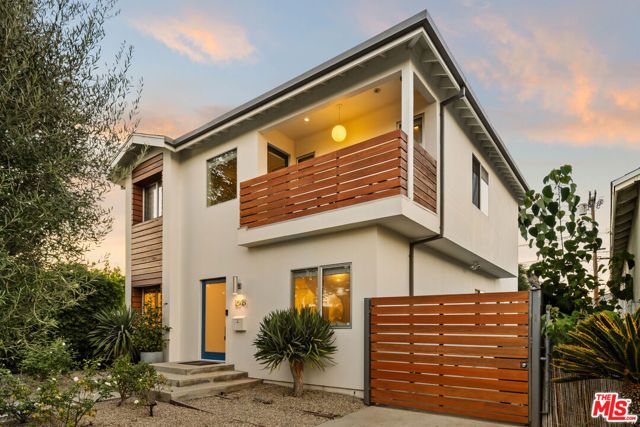 12545 Walsh Avenue, Los Angeles, CA 90066