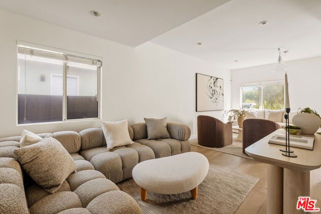 12545 Walsh Avenue, Los Angeles, CA 90066