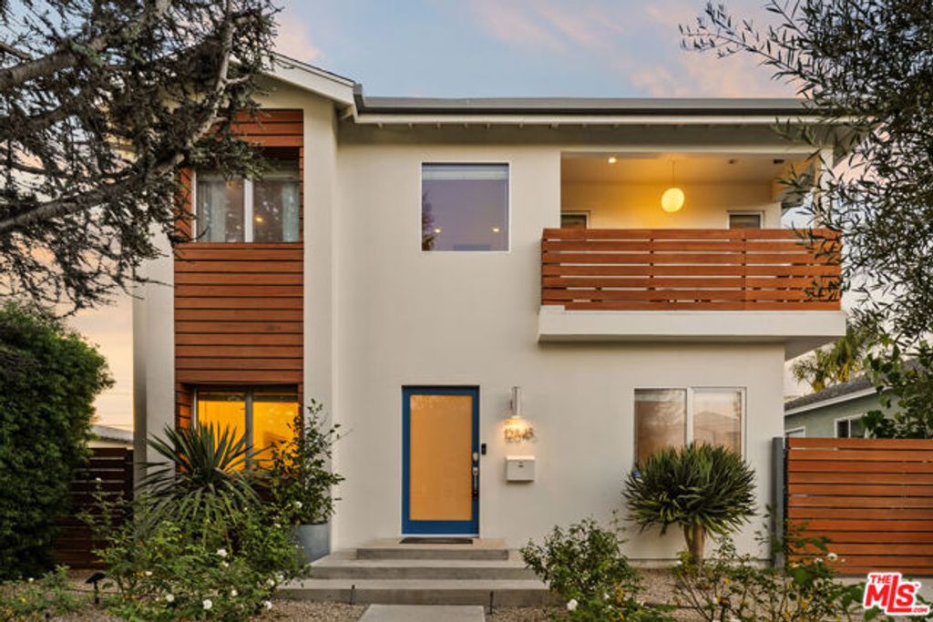 12545 Walsh Avenue, Los Angeles, CA 90066