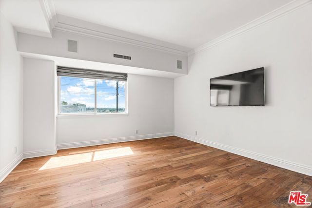 1155 N La Cienega Boulevard 306, West Hollywood, CA 90069