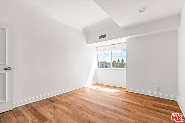 1155 N La Cienega Boulevard 306, West Hollywood, CA 90069