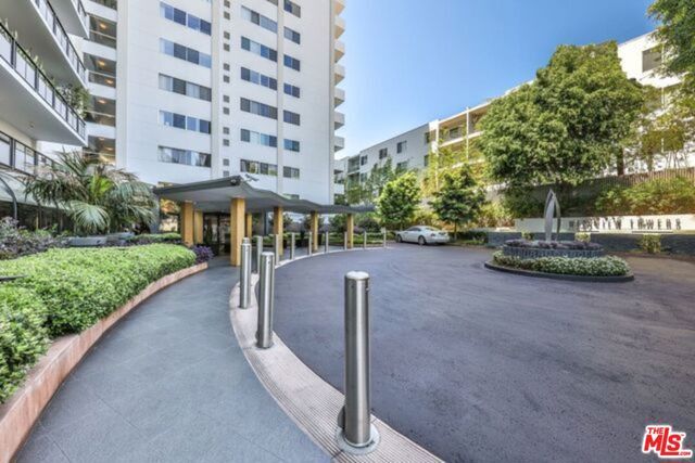 1155 N La Cienega Boulevard 306, West Hollywood, CA 90069