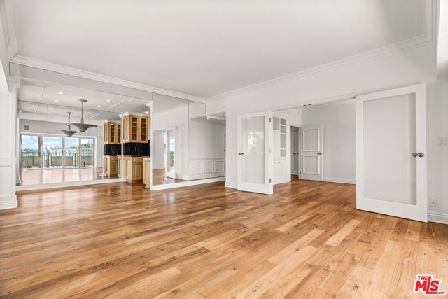 1155 N La Cienega Boulevard 306, West Hollywood, CA 90069