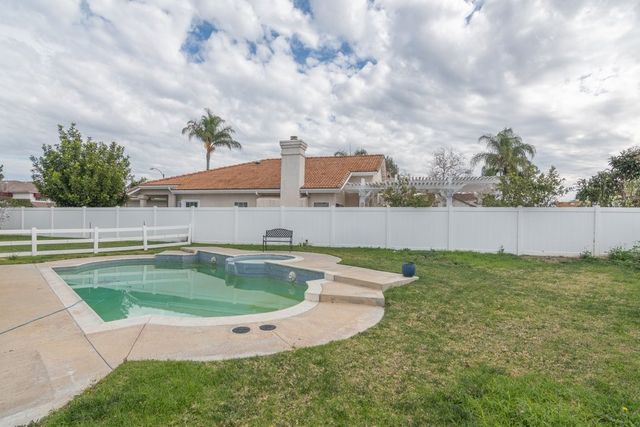 31841 Monique Circle, Temecula, CA 92591