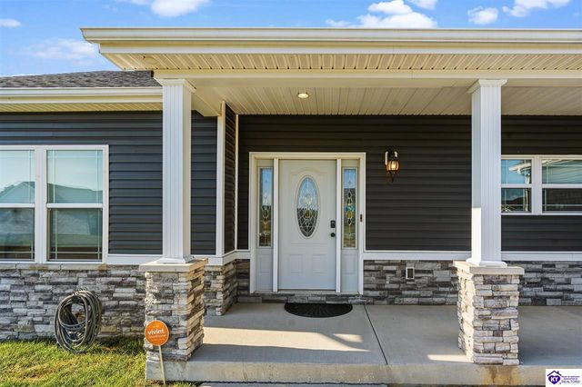 132 Carriage Hills Lane, Elizabethtown, KY 42701