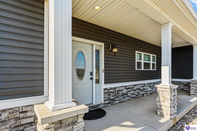 132 Carriage Hills Lane, Elizabethtown, KY 42701