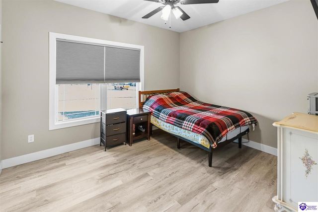132 Carriage Hills Lane, Elizabethtown, KY 42701