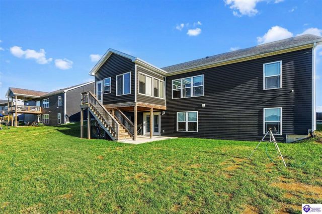 132 Carriage Hills Lane, Elizabethtown, KY 42701