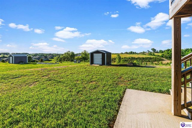 132 Carriage Hills Lane, Elizabethtown, KY 42701