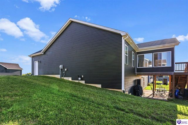 132 Carriage Hills Lane, Elizabethtown, KY 42701