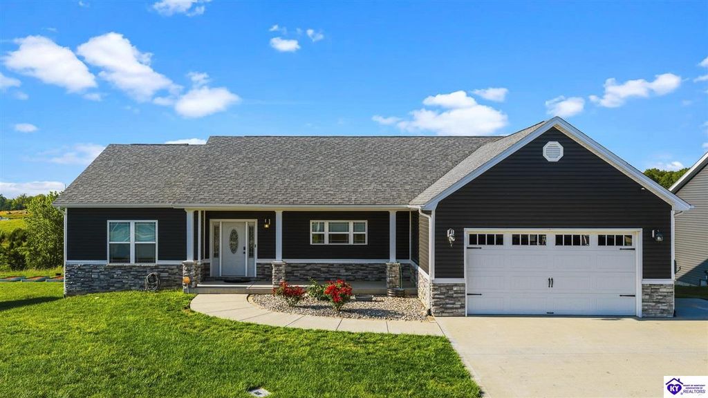 132 Carriage Hills Lane, Elizabethtown, KY 42701