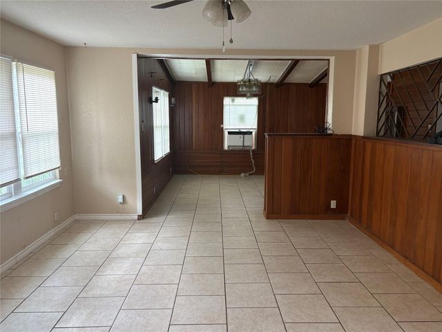 1622 W 9th Street, Freeport, TX 77541