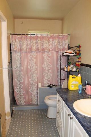 2950 NW 175th St, Miami Gardens, FL 33056