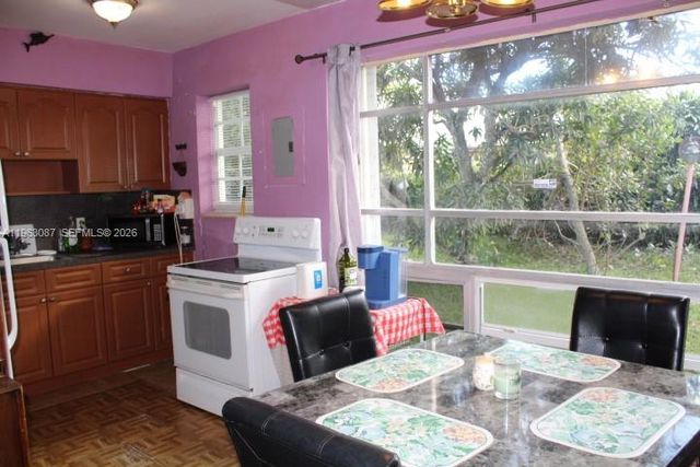 2950 NW 175th St, Miami Gardens, FL 33056