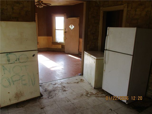 468 E Jefferson St, City Of But Ne, PA 16001