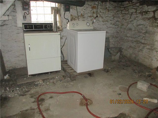 468 E Jefferson St, City Of But Ne, PA 16001