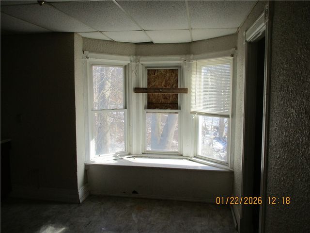 468 E Jefferson St, City Of But Ne, PA 16001