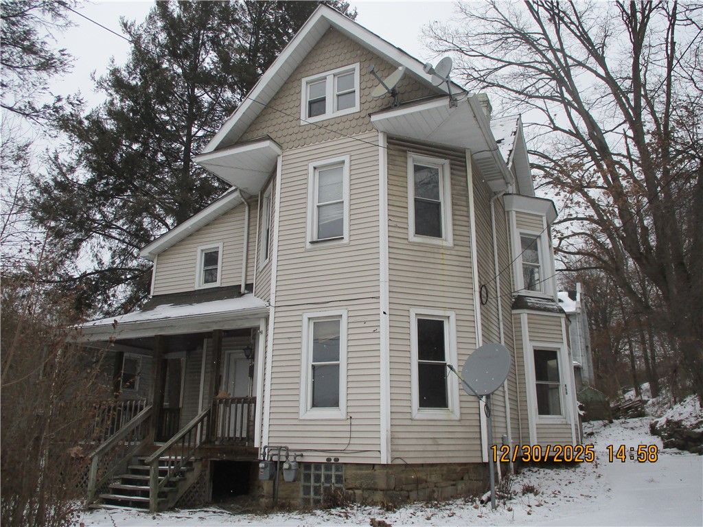 468 E Jefferson St, City Of But Ne, PA 16001