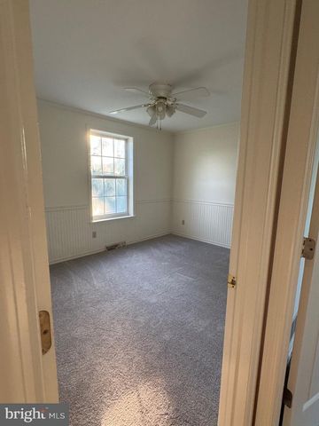 6 LAUREL LN, Lebanon, PA 17046