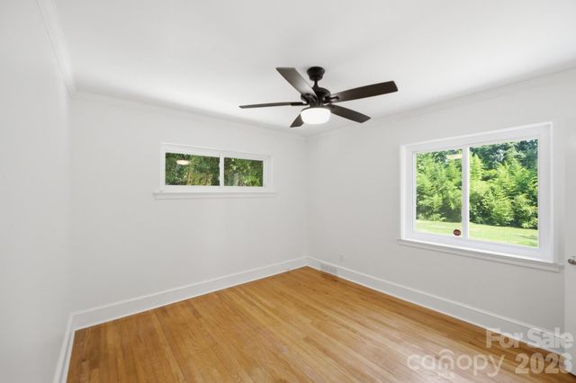 943 Hickory Nut Street, Charlotte, NC 28205