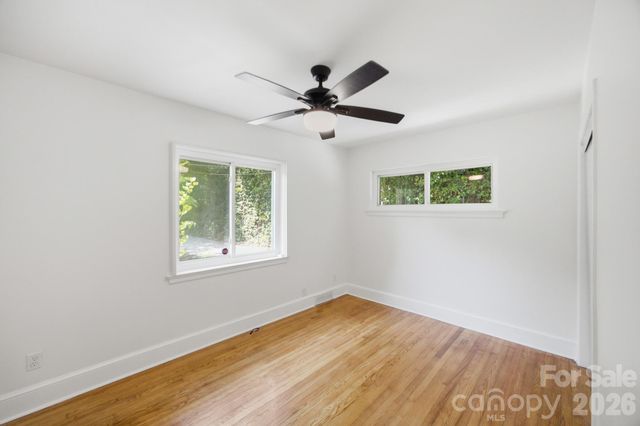 943 Hickory Nut Street, Charlotte, NC 28205