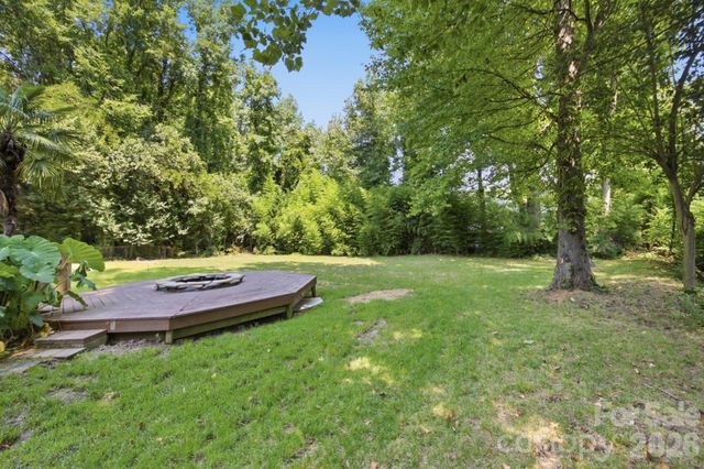 943 Hickory Nut Street, Charlotte, NC 28205