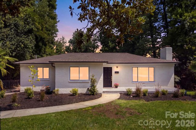 943 Hickory Nut Street, Charlotte, NC 28205