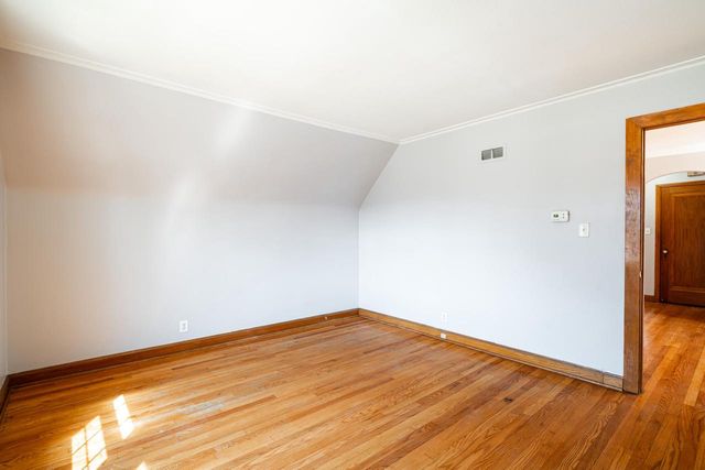 3120 N 56th STREET, Milwaukee, WI 53216