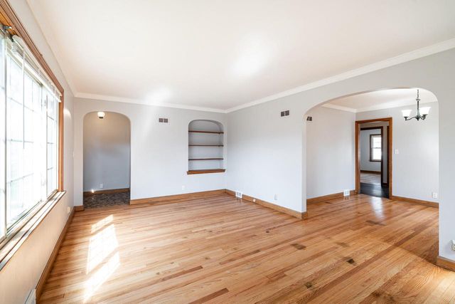 3120 N 56th STREET, Milwaukee, WI 53216