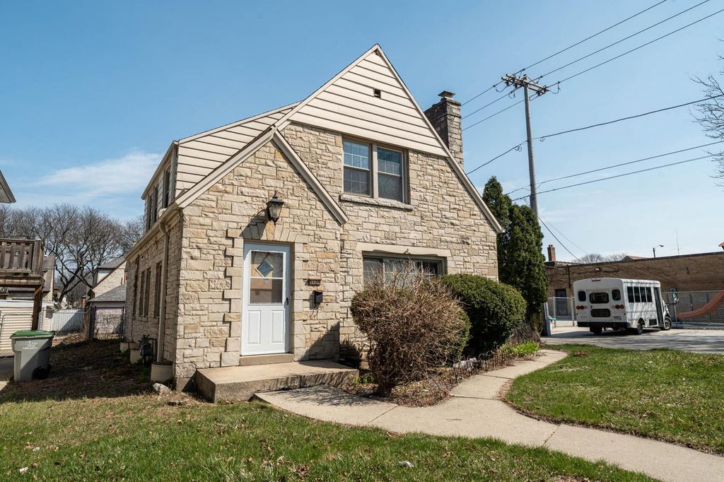 3120 N 56th STREET, Milwaukee, WI 53216