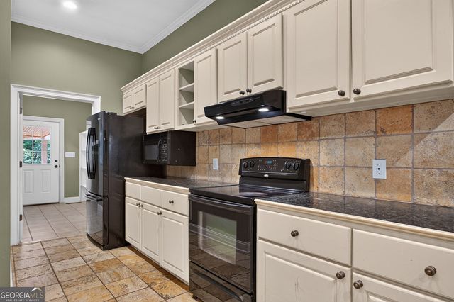 210 Loraine Forest Drive, Macon, GA 31210