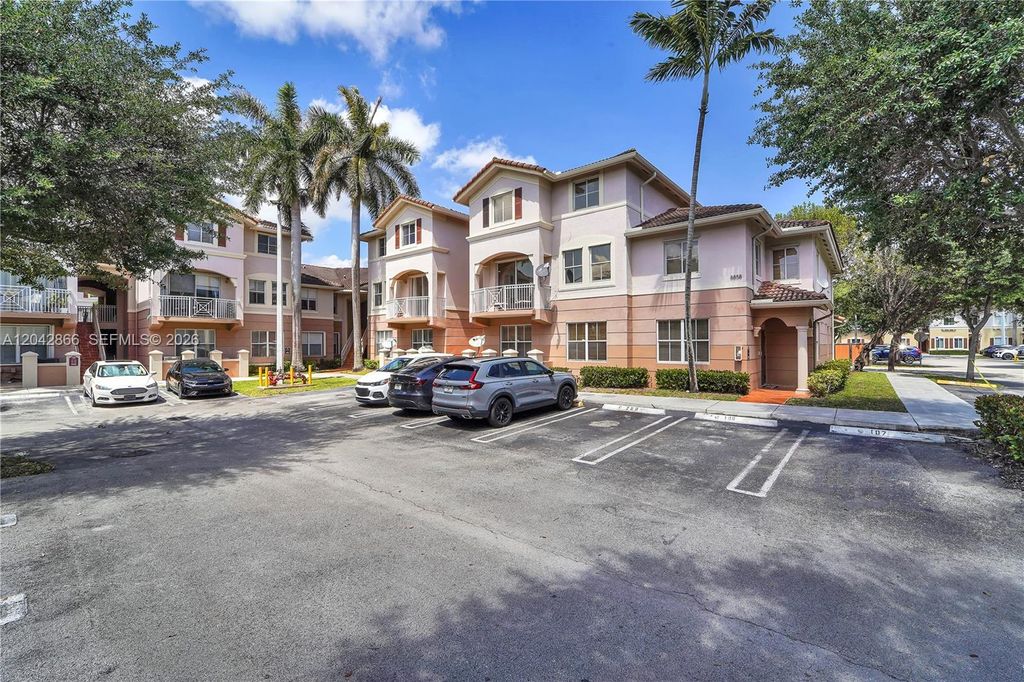 8858 W Flagler St 210, Miami, FL 33174