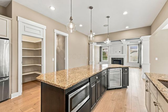 1002 Rambling Brook Way, Delaware, OH 43015