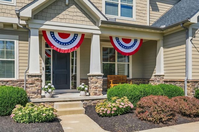 1002 Rambling Brook Way, Delaware, OH 43015