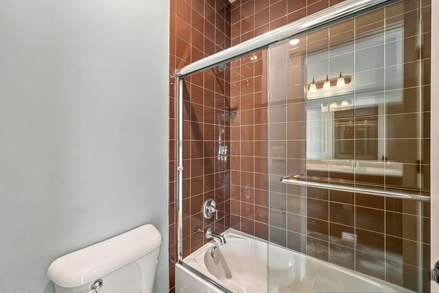 1002 Rambling Brook Way, Delaware, OH 43015