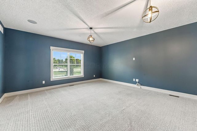 1002 Rambling Brook Way, Delaware, OH 43015