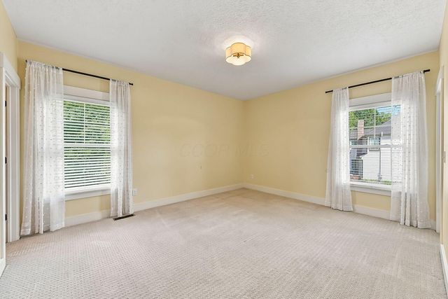 1002 Rambling Brook Way, Delaware, OH 43015